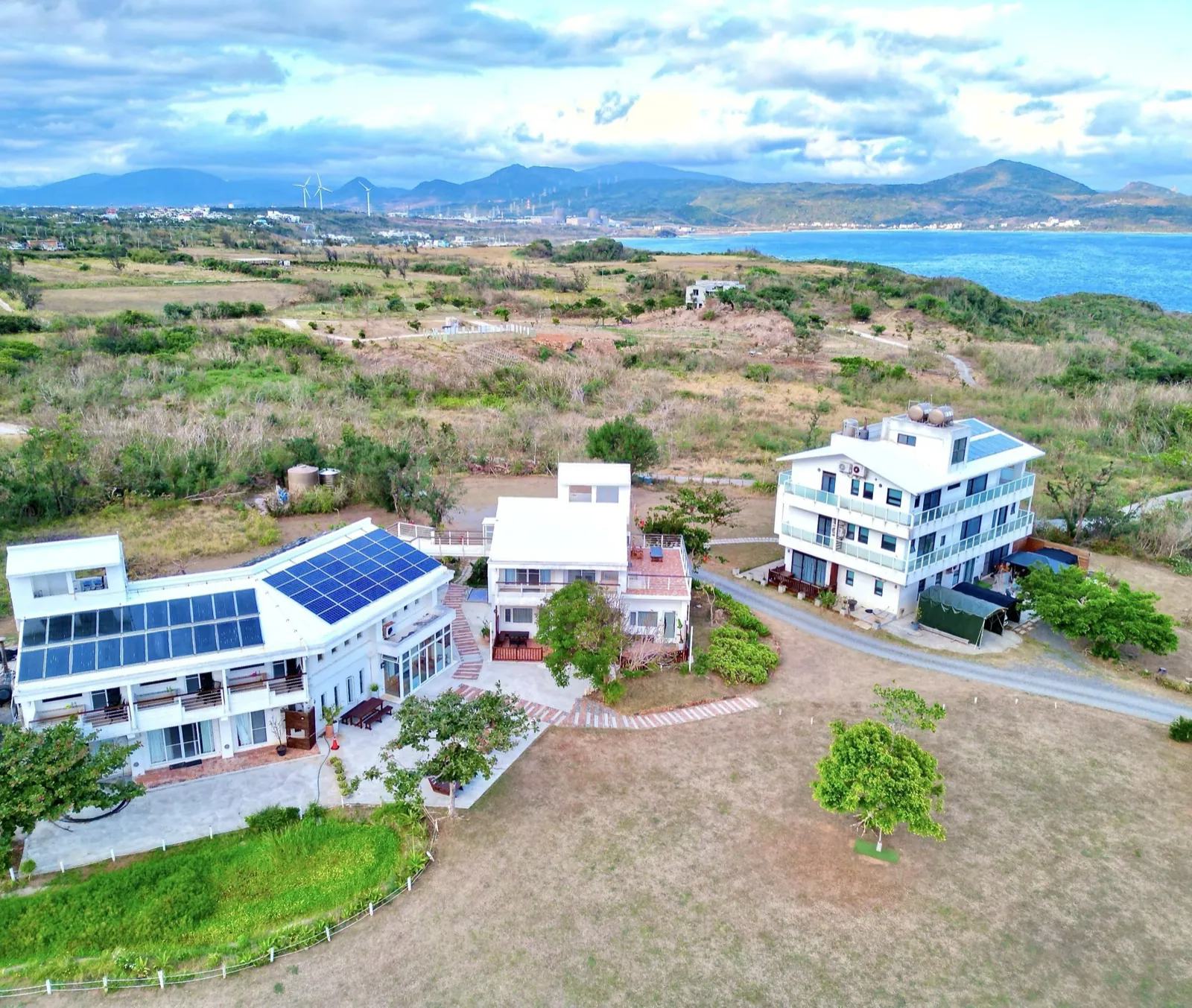 Comic B&B, Aerial View, Maobitou, Pacific Ocean